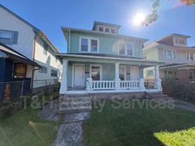 1029 N Parker Ave - Photo 1 of 1