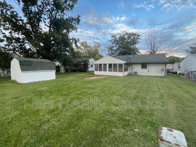 1811 Norwood Way - Photo 6 of 23