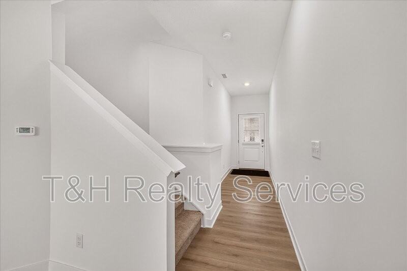 437 Monarch Ln - Photo 6 of 34