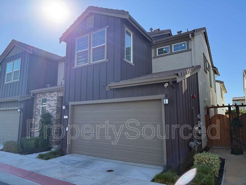 92 E Calder Dr - Photo 2 of 46