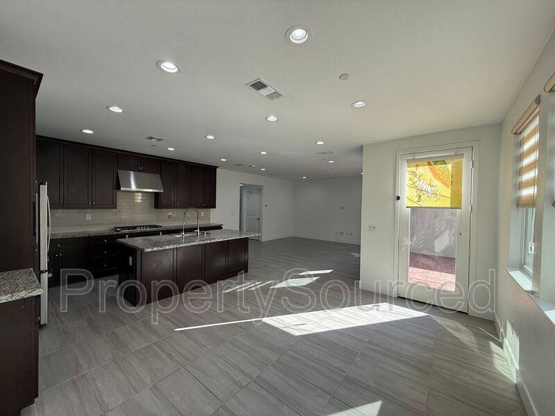 92 E Calder Dr - Photo 5 of 46