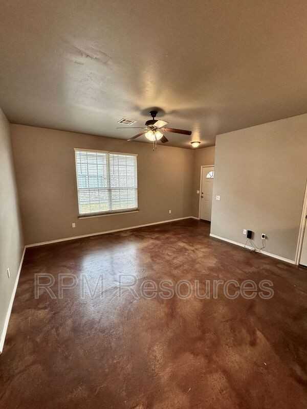 1826 Cypress Ln - Photo 6 of 21