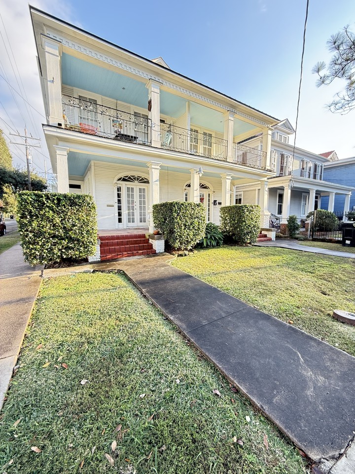 926 Superior Avenue - Photo 2 of 8