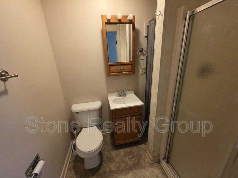 214 S 10th St #B - Photo 4 of 5