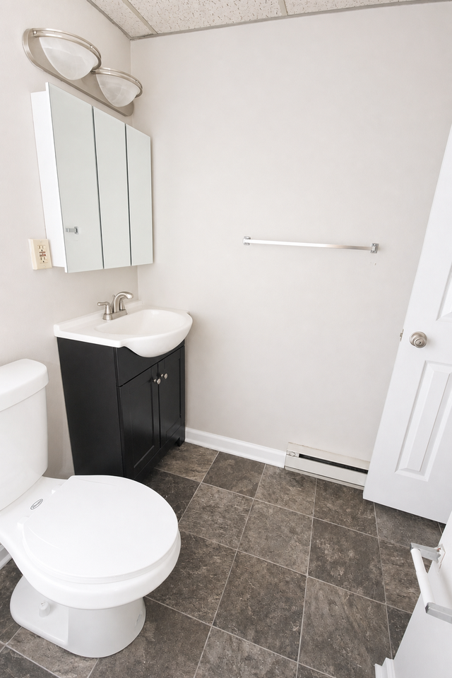 SYCAMORE APARTMENTS -- 130 - Photo 7 of 13