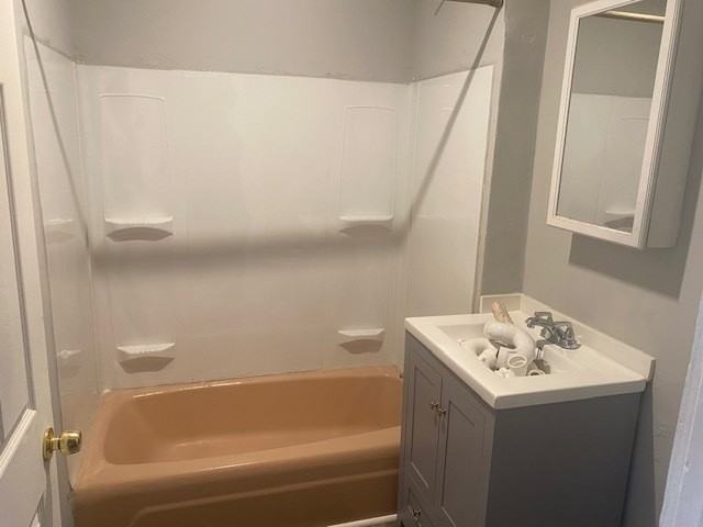 315 Huron Avenue - Photo 5 of 50