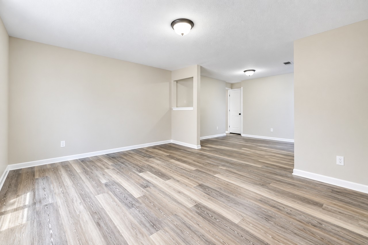 Conifer Court Apartments - Photo 2 of 31
