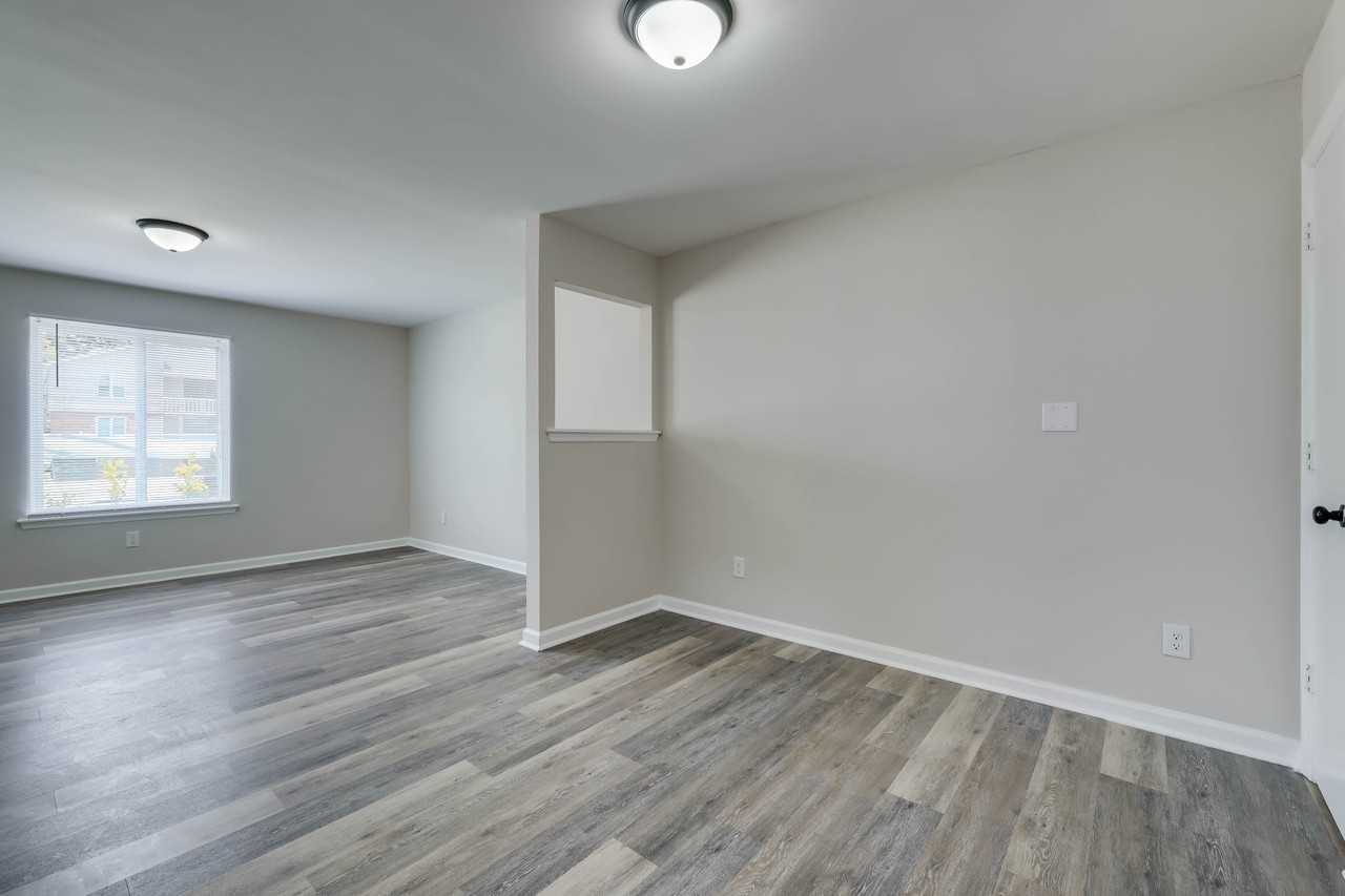 Conifer Court Apartments - Photo 7 of 31