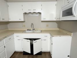 featured image of 806 Mayfair Ave