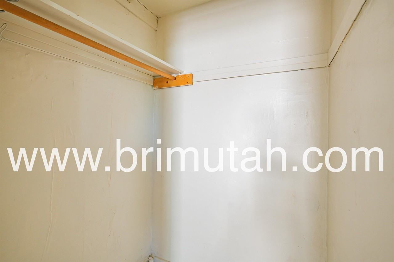 368 S. University St. - Photo 6 of 25
