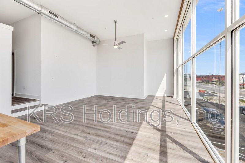300 E Elizabeth St #256 - Photo 6 of 18