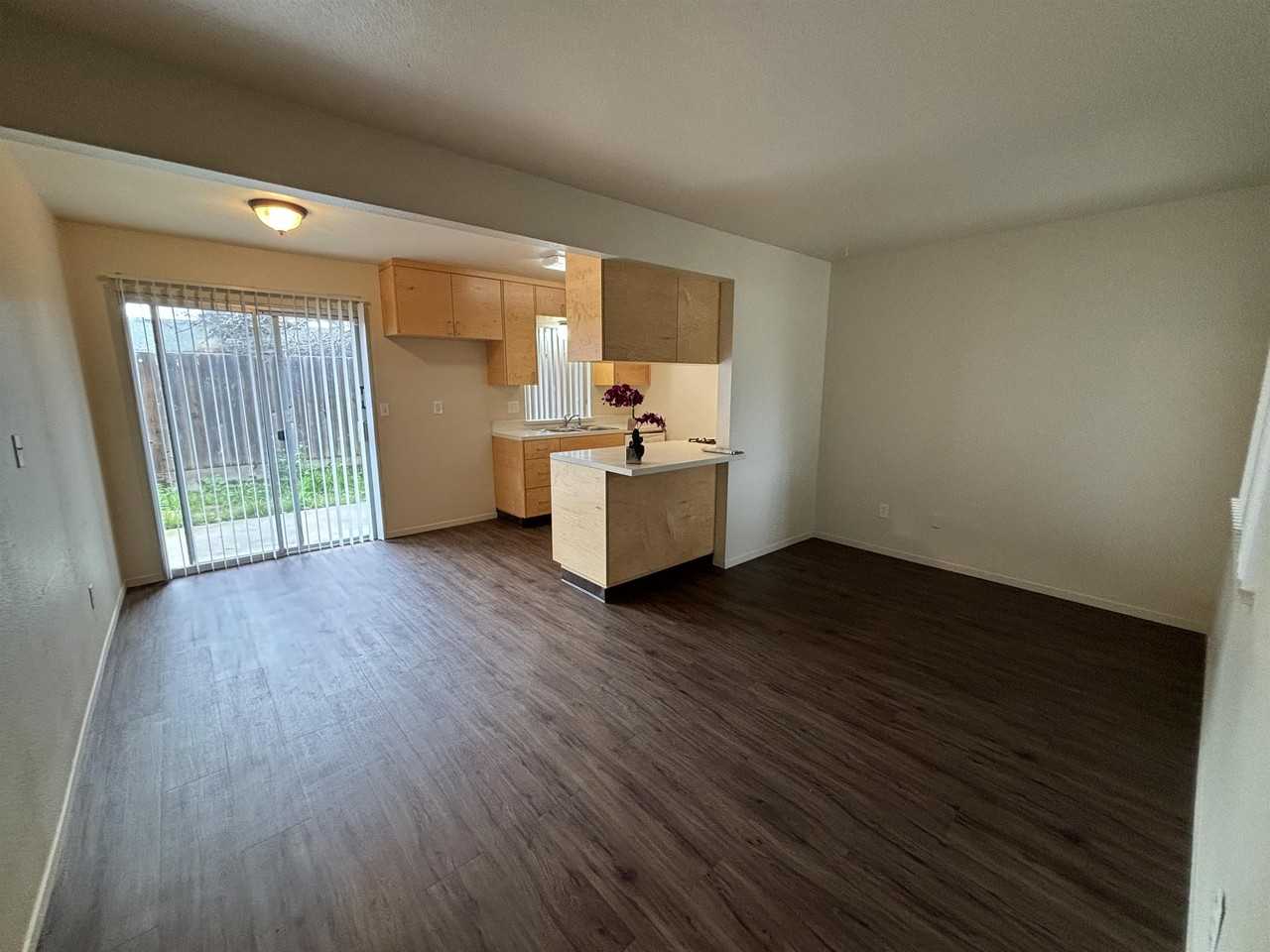 3006 Delta Avenue - Photo 3 of 26