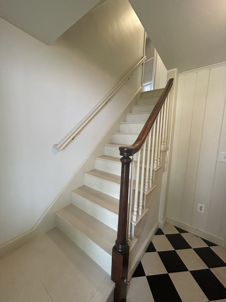 82 Hummel Avenue - Photo 3 of 17