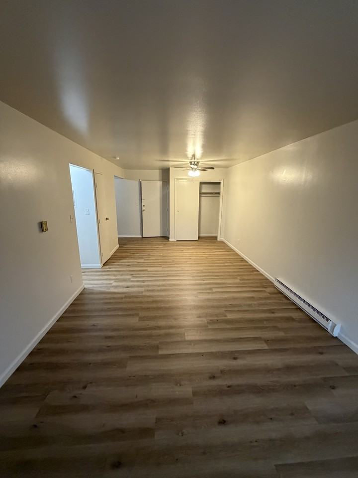 743 Old Harshman Road - Photo 6 of 33