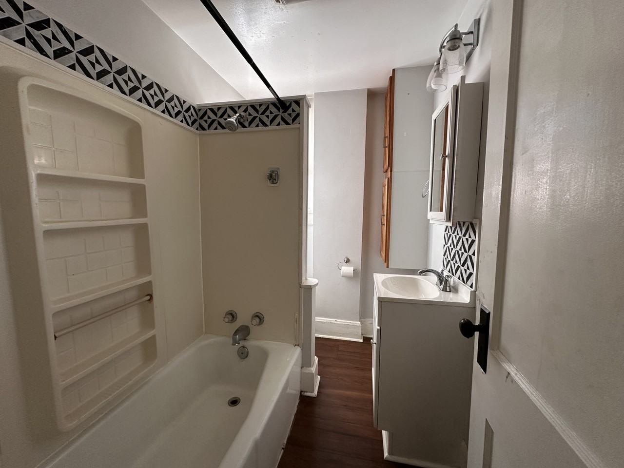 426 East Wheeling Street - Photo 7 of 7