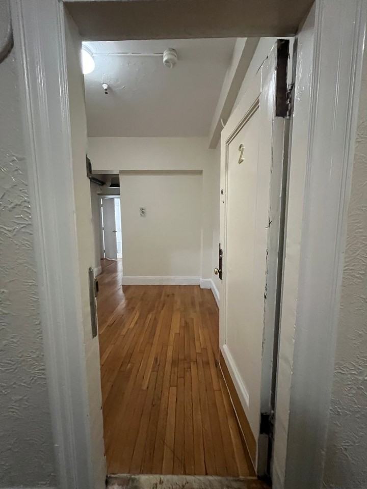 2 Washington St #2