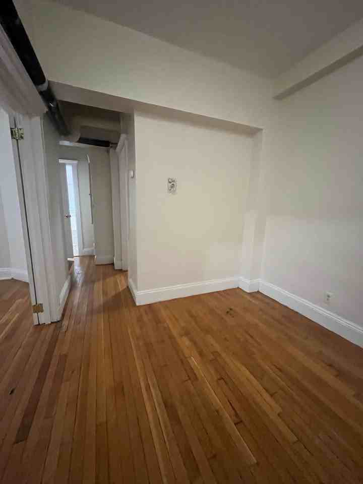 2 Washington St #2 - Photo 4 of 19
