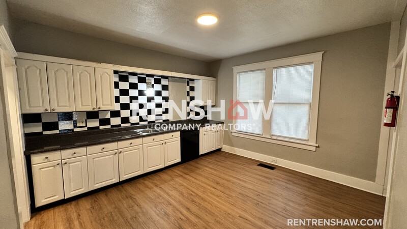 1043 Philadelphia St - Photo 4 of 17