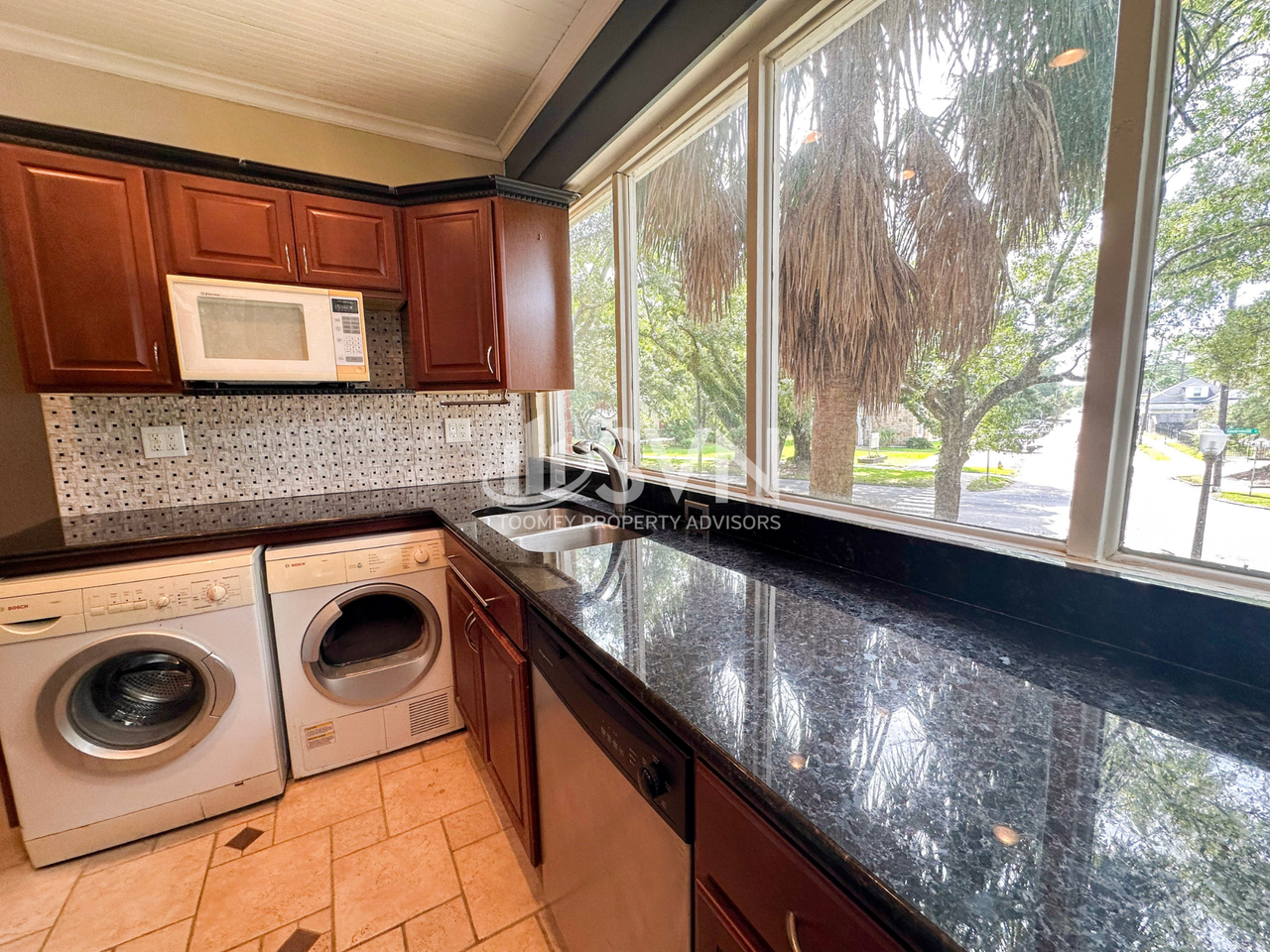 Government St Apartments - Photo 6 of 18