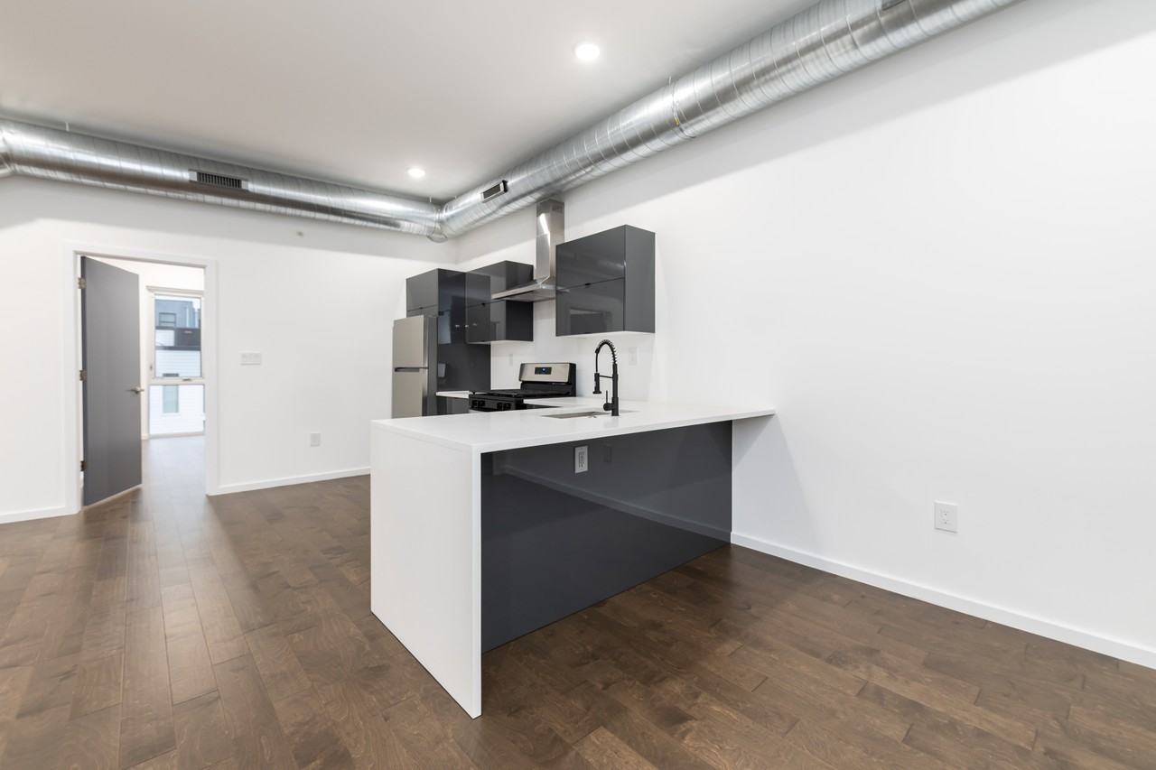 1541 N 6th Street - Photo 5 of 50