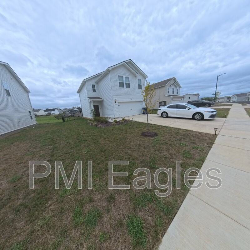 827 Moray Ln - Photo 2 of 31