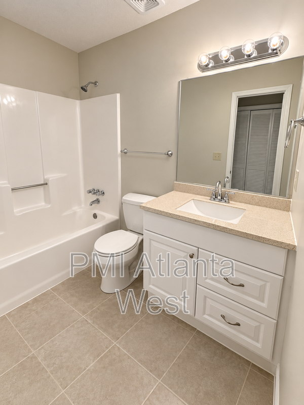 2132 Valley Oaks Dr Se - Photo 4 of 4