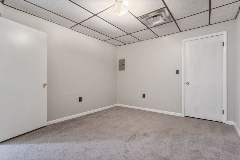 1820 Sanderson Ave #1 - Photo 4 of 18