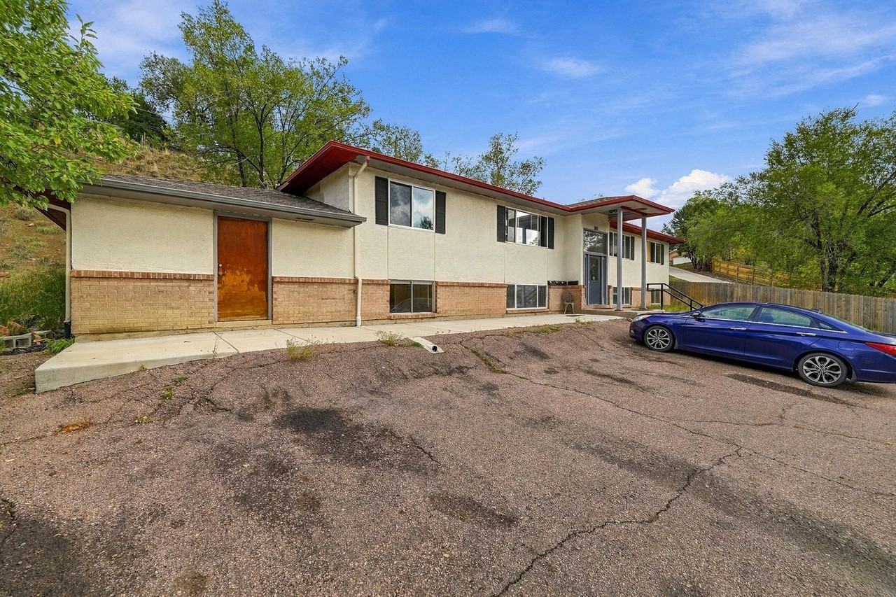 819 Fontmore Rd - Photo 2 of 26