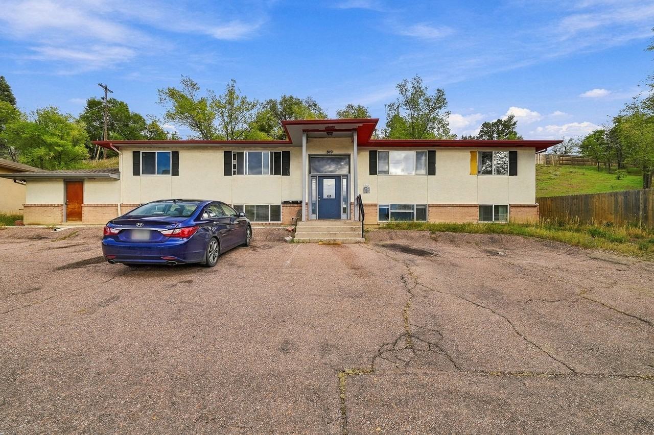 819 Fontmore Rd - Photo 4 of 26