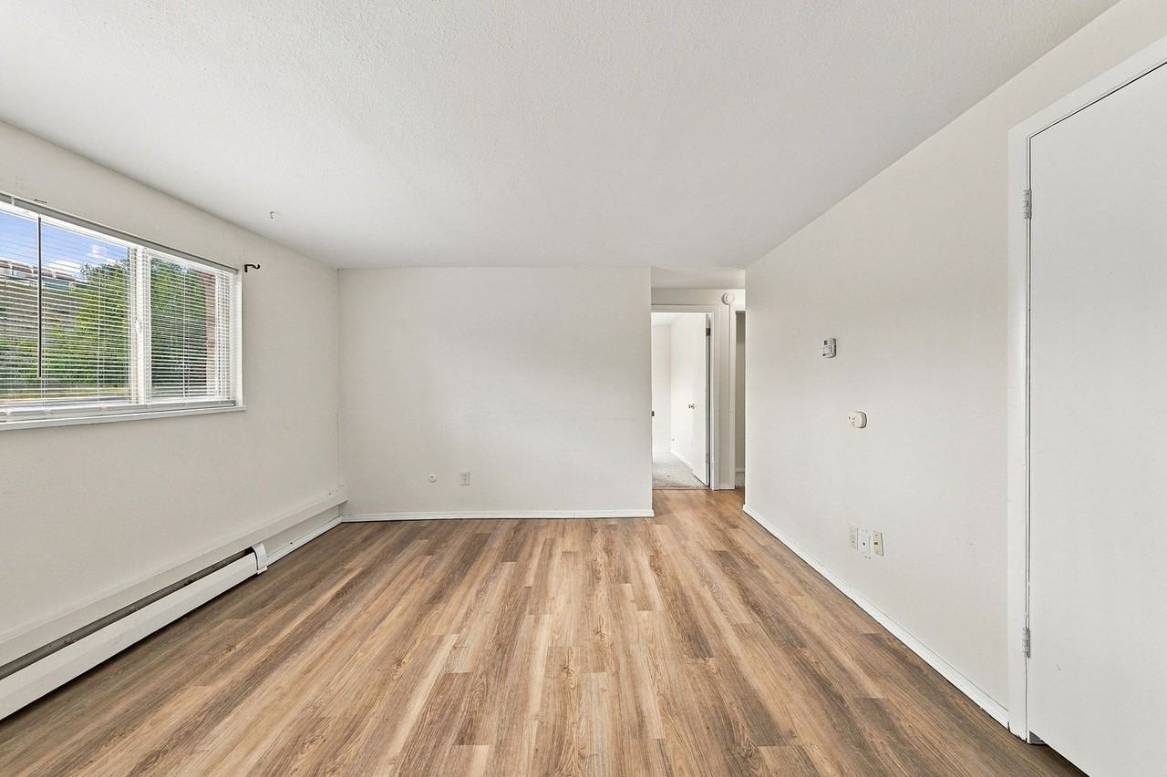 819 Fontmore Rd - Photo 7 of 26