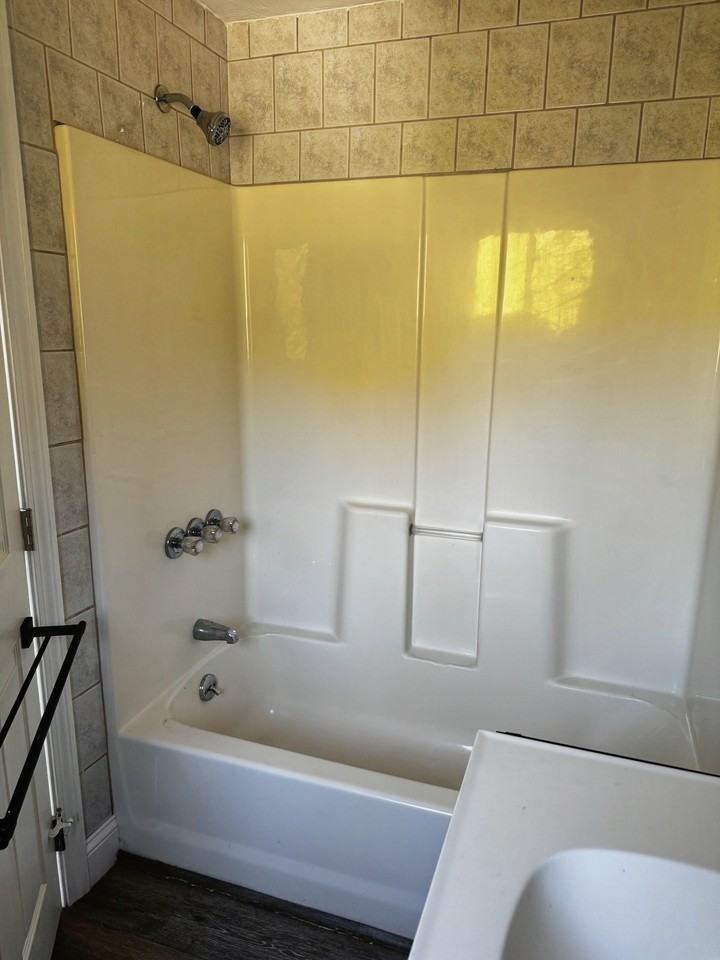 7 Gretchen Lane - Photo 3 of 6