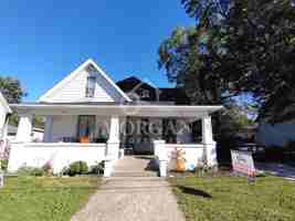 featured image of 712 Spring St