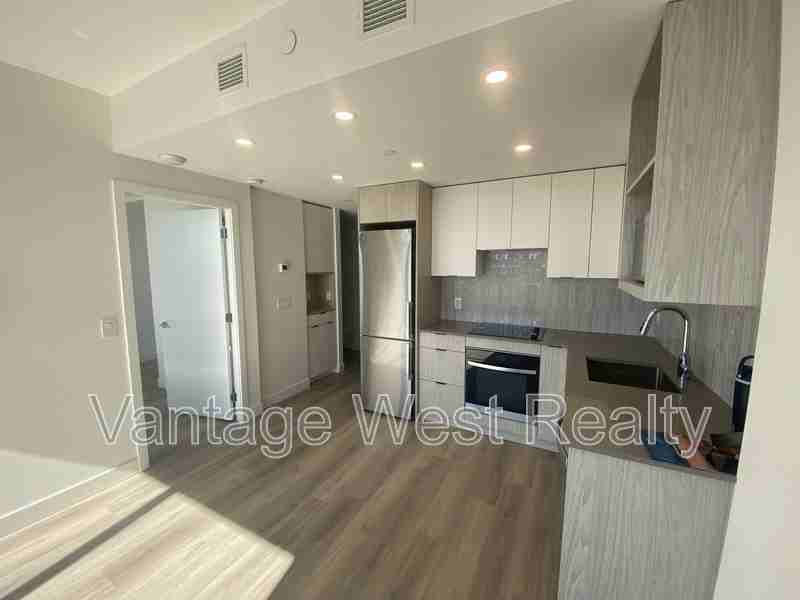 1303 Bertram St - Photo 2 of 22