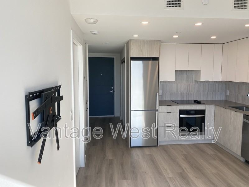 1303 Bertram St - Photo 4 of 22
