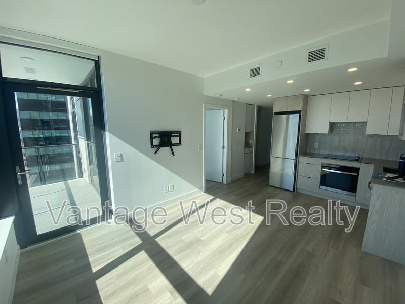 1303 Bertram St - Photo 6 of 22