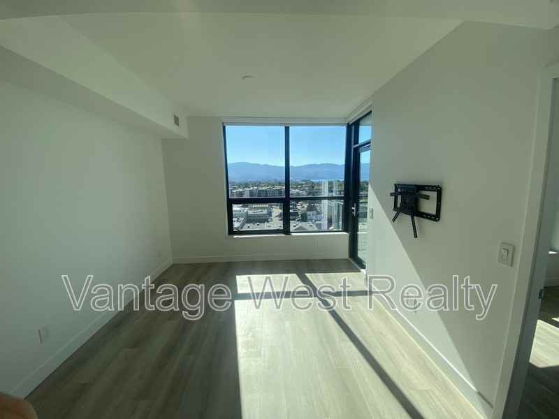 1303 Bertram St - Photo 7 of 22