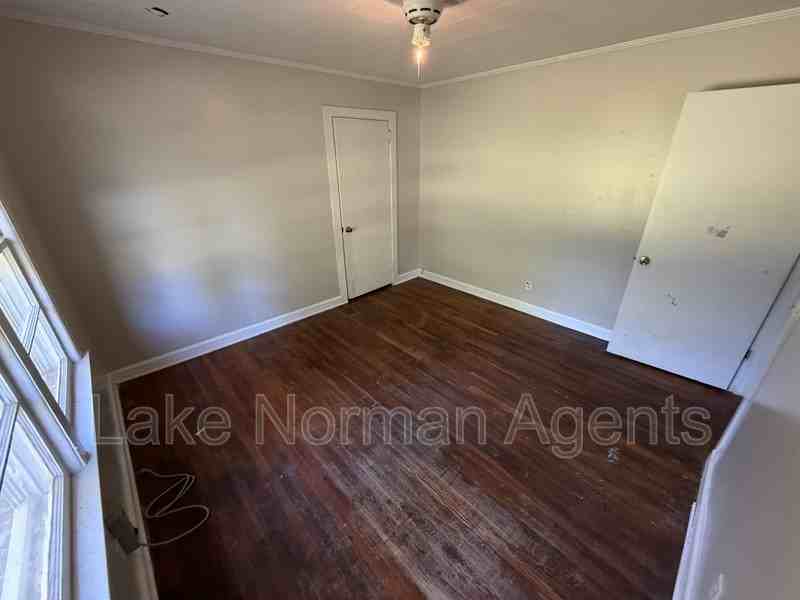 3364 Clay Dr #12 - Photo 6 of 10