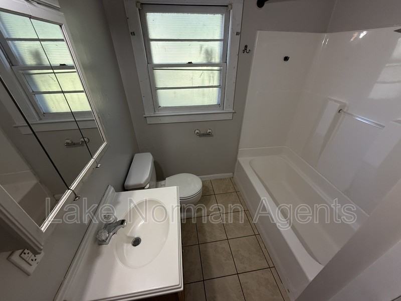 3364 Clay Dr #12 - Photo 7 of 10