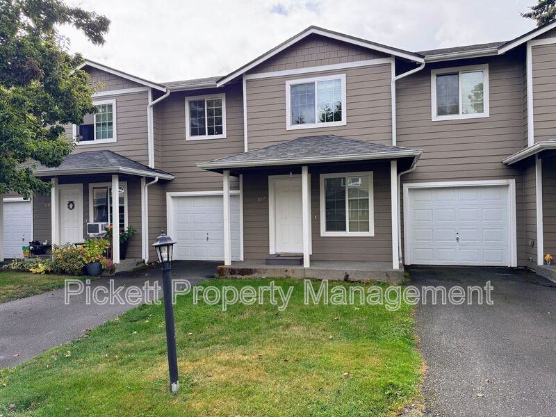 677 Northpark Ln - Photo 2 of 20
