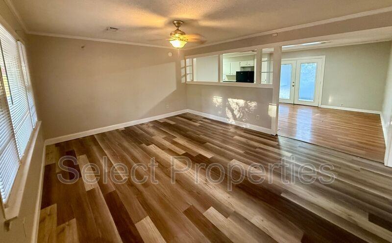 3801 Devon Dr - Photo 2 of 13