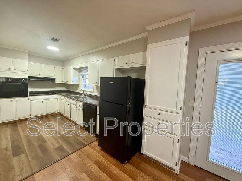 3801 Devon Dr - Photo 6 of 13