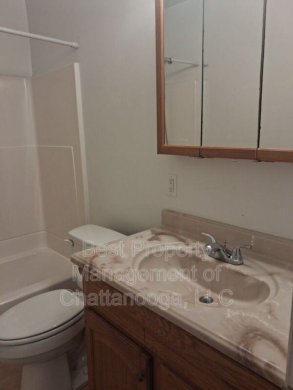 221/223 Vreeland St #221 - Photo 5 of 15