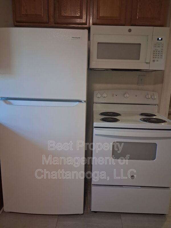 221/223 Vreeland St #221 - Photo 6 of 15