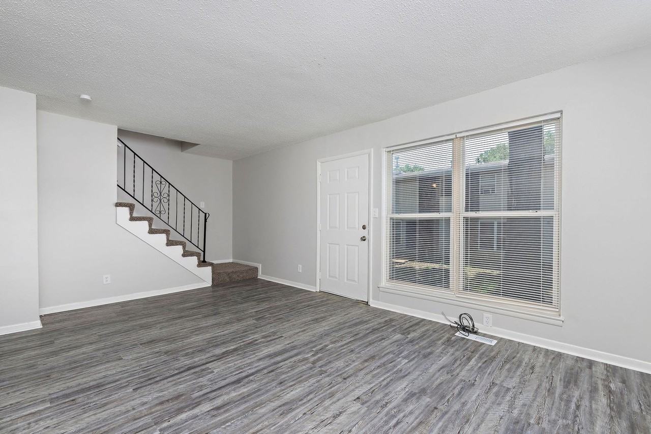 2482 N 38th St - Photo 5 of 22