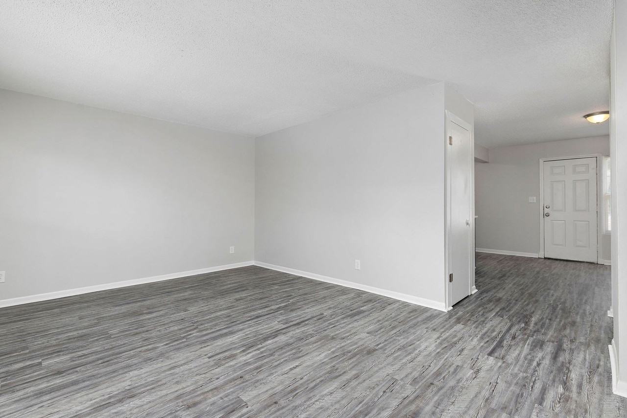 2482 N 38th St - Photo 6 of 22