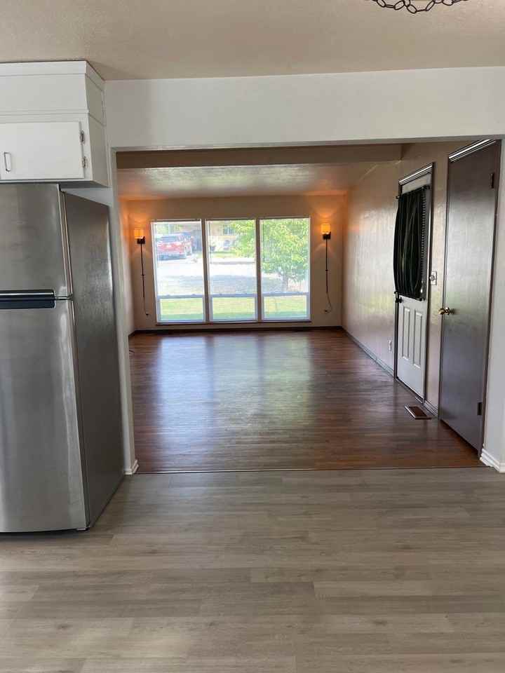 1702 1st St Se - Photo 3 of 19