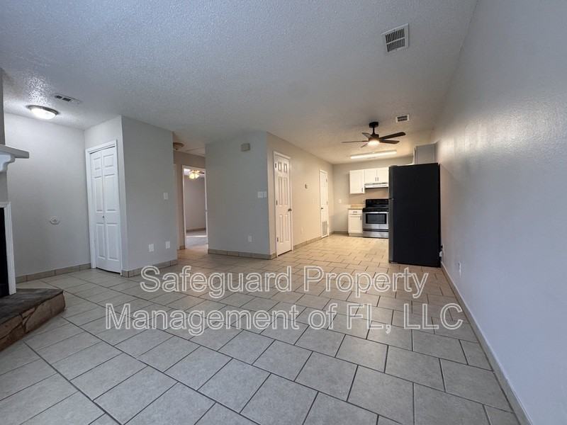 6332 W Fairfield Dr #A - Photo 5 of 10