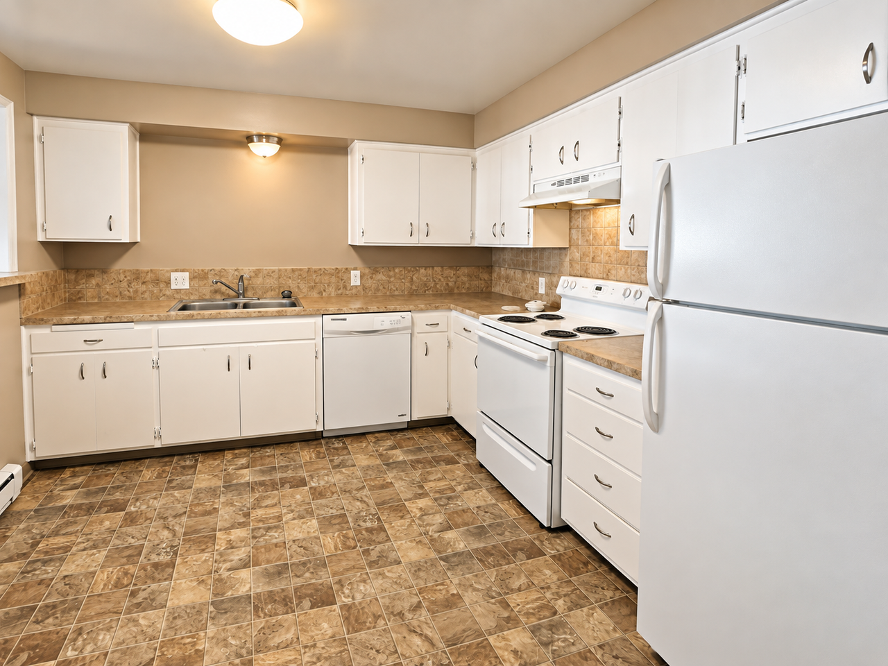 1118 Oakland St #30 - Photo 4 of 7