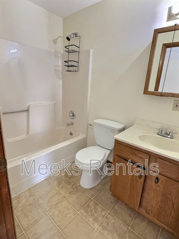 40 Maple Ln - Photo 5 of 13