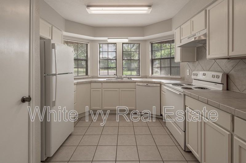 610 Normal Park Dr #A - Photo 4 of 24